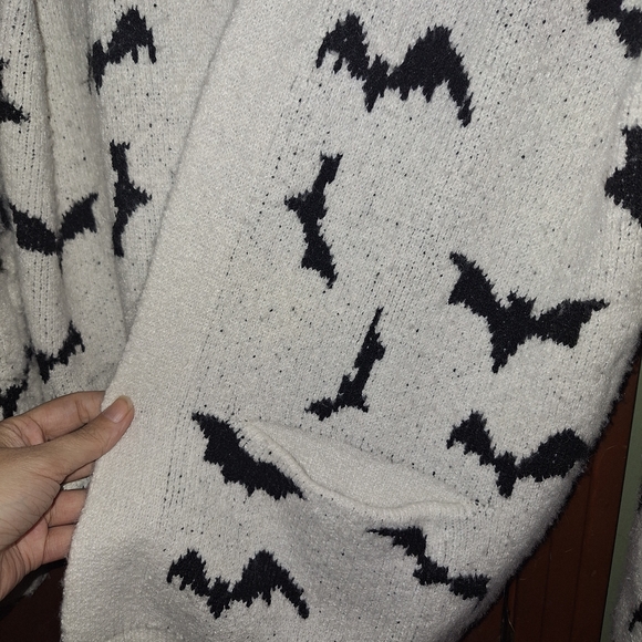 Maurices Black and White Bat Cardigan - Picture 3 of 7